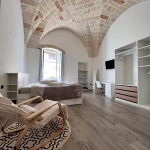 holiday-house-signuria.lecce-hotels.com/